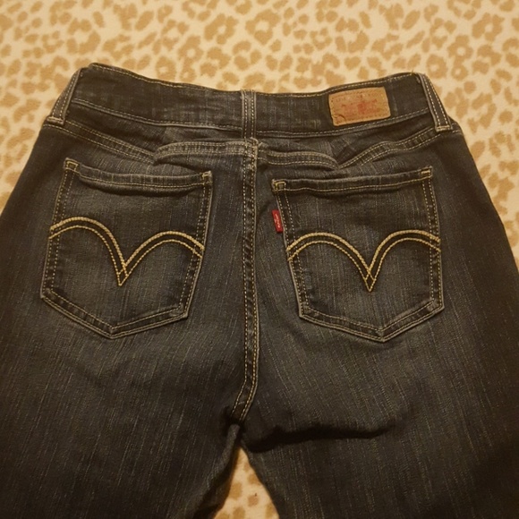Levi Jeans - Picture 2 of 3